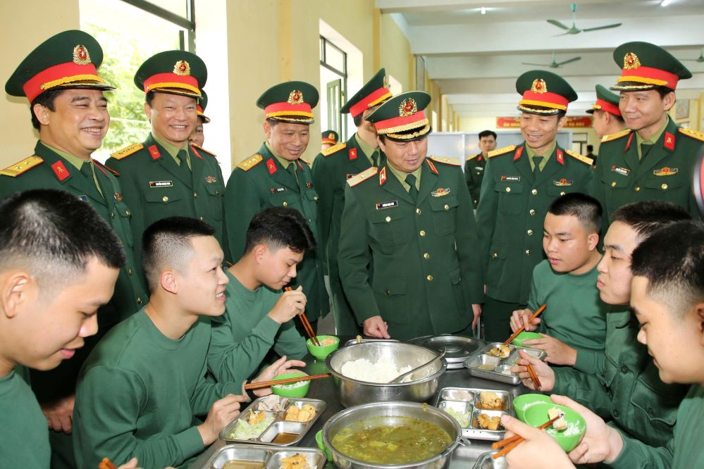 Toàn quân hoàn thành toàn diện nhiệm vụ năm 2025 - Bài 3: Những dấu ấn nổi bật trong công tác hậu cần, kỹ thuật